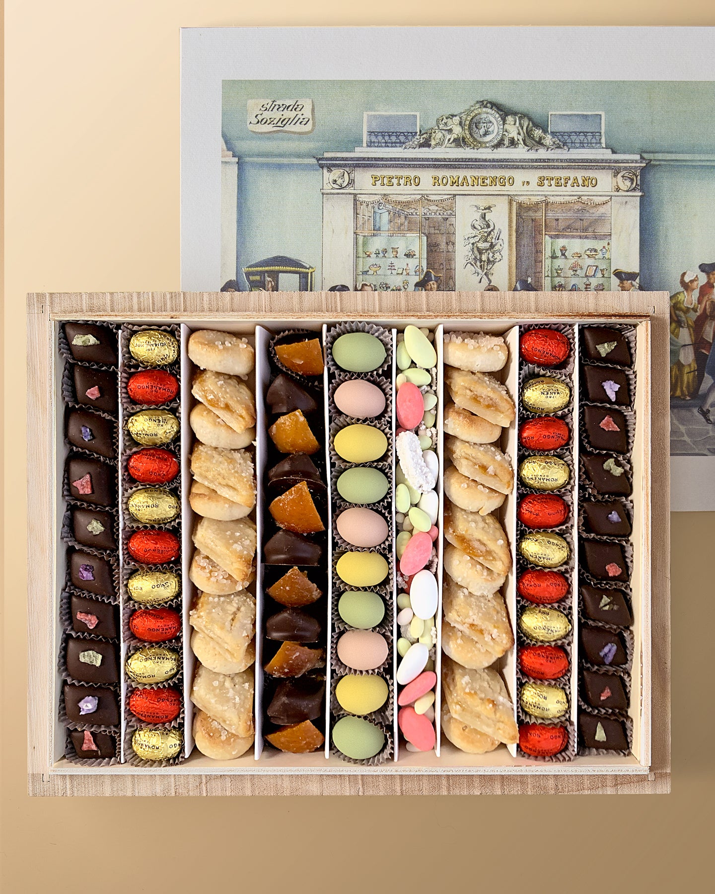 The 5 Botteghe Wooden Box with Easter Assortment